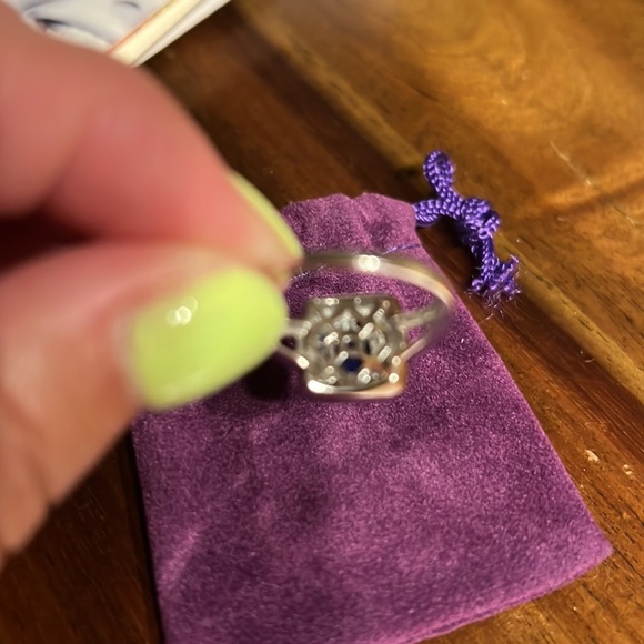 Sapphire Ring - Picture 6 of 8